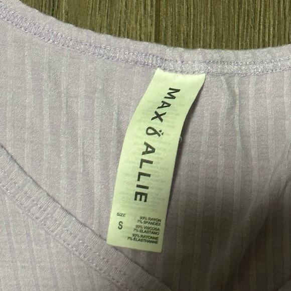 Max & Allie lilac purple buttoned long sleeve top (brand new) - Picture 1 of 3